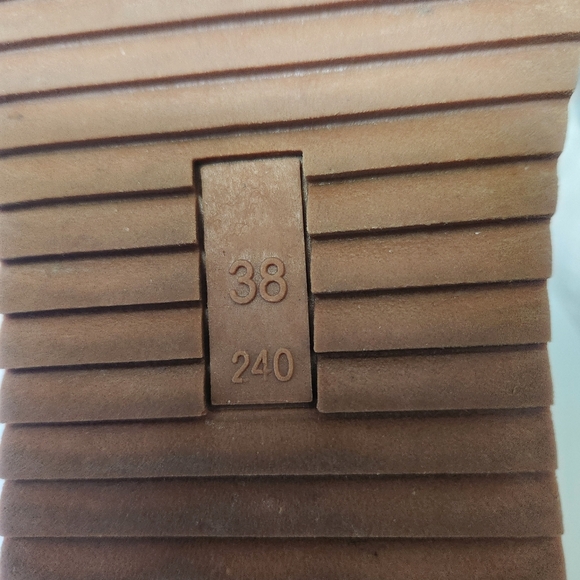 Steve Madden Cabin Tan Faux Fur Women's Cropped  Boots - Size 7.5 (38) - Picture 9 of 10